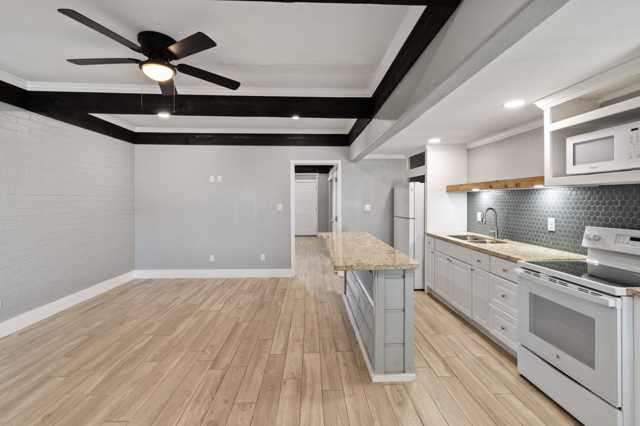 11207 US HWY 90 W A3